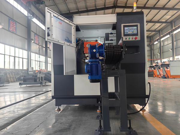 全自動(dòng)精密圓鋸機(jī)